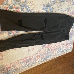 Dogma black ripped jeans!